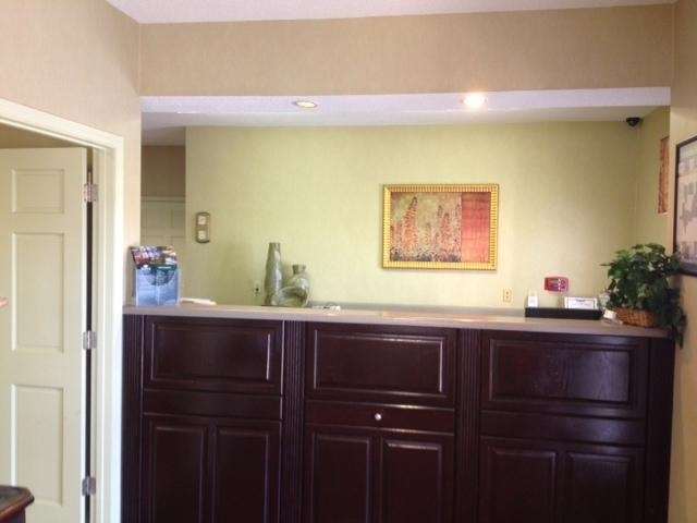Intown Suites Extended Stay Auburn Al Interior foto